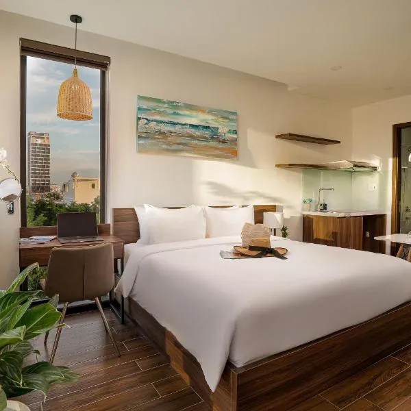 Dragon View Riverside Hotel，位于岘港的酒店