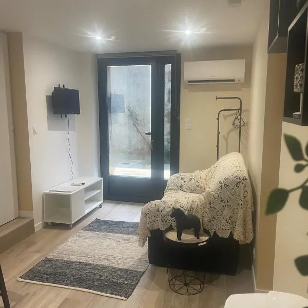 Joli gîte dans une installation équestre，位于Donnezac的酒店