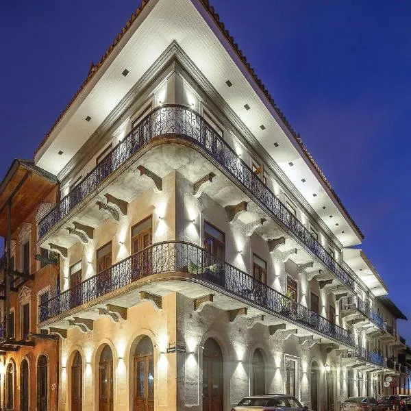 Villas La Fontana Amplias ApartaSuite-piscina VILLA A 101，位于巴拿马城的酒店