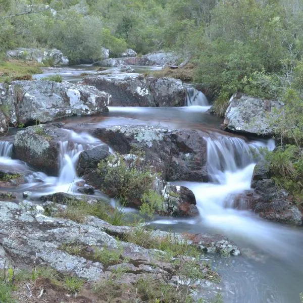 Casita del bosque Tao sierras de Aiguá，位于Aiguá的酒店