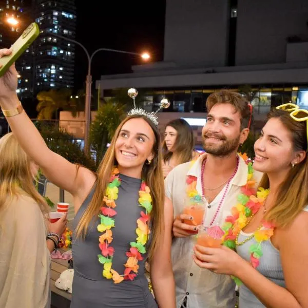 Tequila Sunrise Podstel，位于黄金海岸的酒店