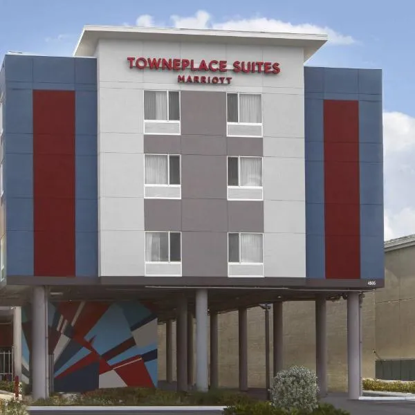 TownePlace Suites by Marriott Tampa South，位于坦帕的酒店