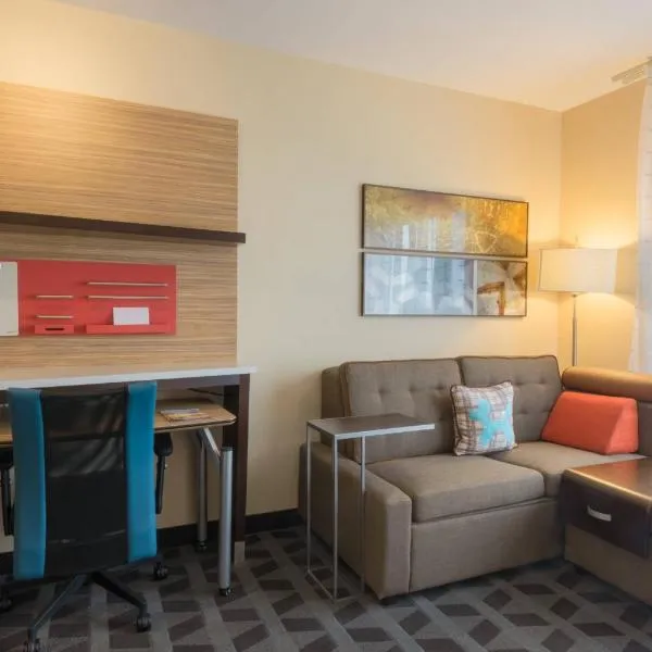 TownePlace Suites by Marriott Syracuse Clay，位于利物浦的酒店
