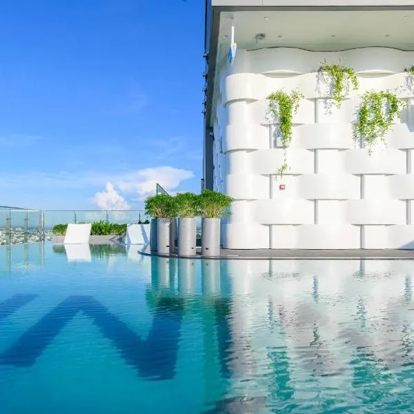 Wink Hotel Can Tho Ninh Kieu Wharf - 24hrs stay & Rooftop Pool Bar，位于芹苴的酒店
