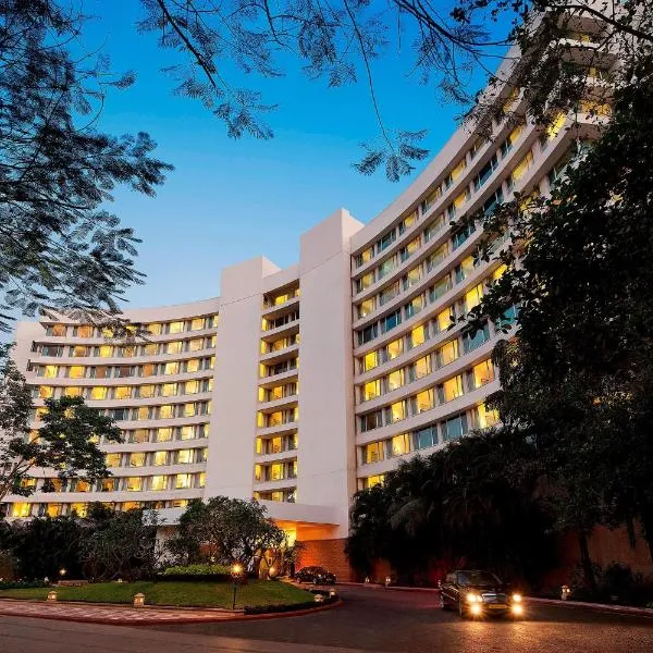 Marriott Executive Apartment - Lakeside Chalet, Mumbai，位于孟买的酒店