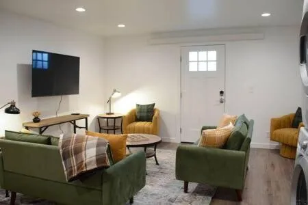 Mountain Modern Apartment，位于阿尔派恩的酒店