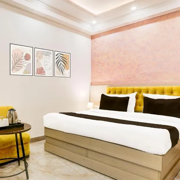 Super Townhouse Eden Garden Zirakpur，位于齐拉克普尔的酒店