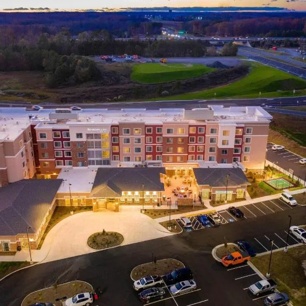 Residence Inn by Marriott Richmond at the Notch，位于里士满的酒店