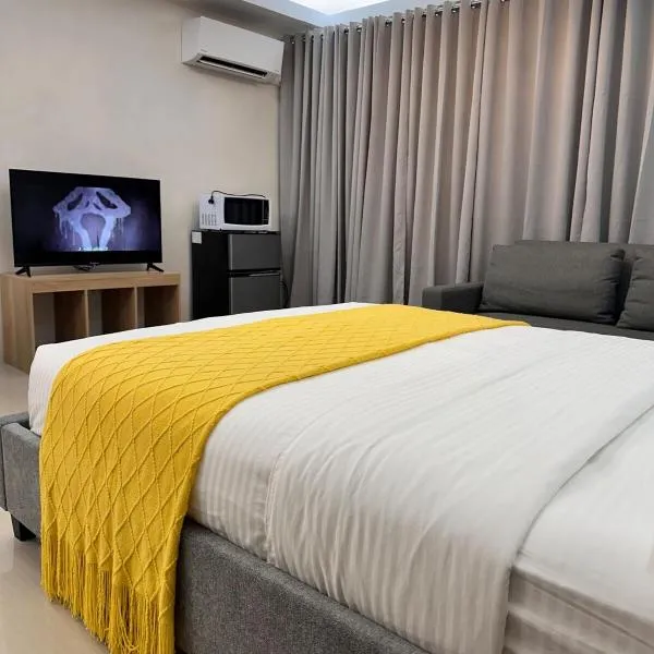 Guestroom 2 -3rd flr Barretto, Olongapo near beach，位于奥隆阿波的酒店