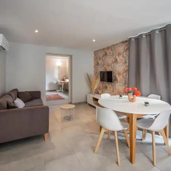 Harmonie Apartments 5 mins from A6 et Chalon sur Saône，位于Farges-lès-Chalon的酒店