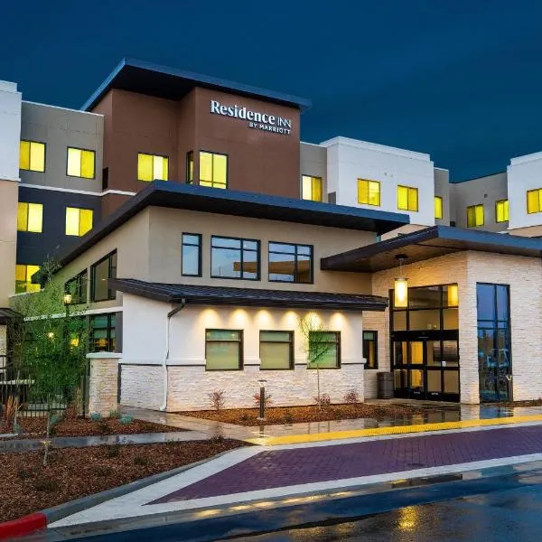 Residence Inn by Marriott Rocklin Roseville，位于罗斯维尔的酒店