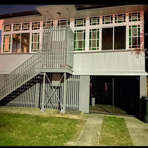 The Quinn - Inner City Classic Queenslander，位于凯恩斯的酒店