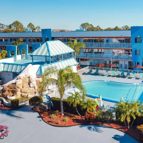 Ramada by Wyndham Flamingo Water Park，位于基西米的酒店