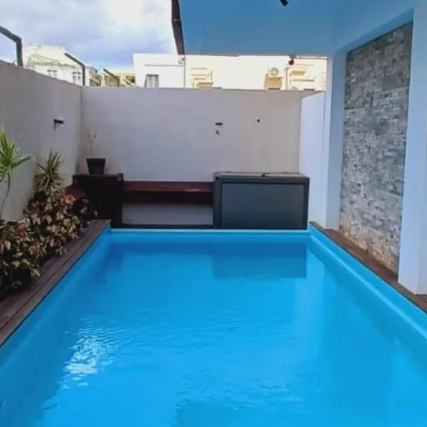 Les Aigrettes Retreat 2 Bedroom Paradise Flic en Flac Mauritius，位于弗利康弗拉克的酒店