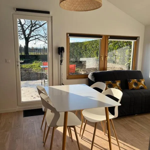 Maisonnette avec parking privé et local à velos，位于Brégnier-Cordon的酒店