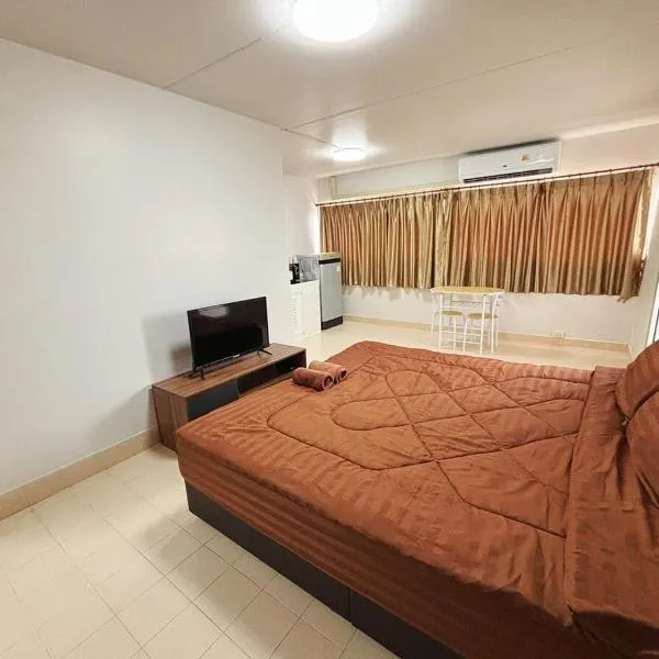 Impact - Don Mueng Condo C5，位于Thung Si Kan的酒店