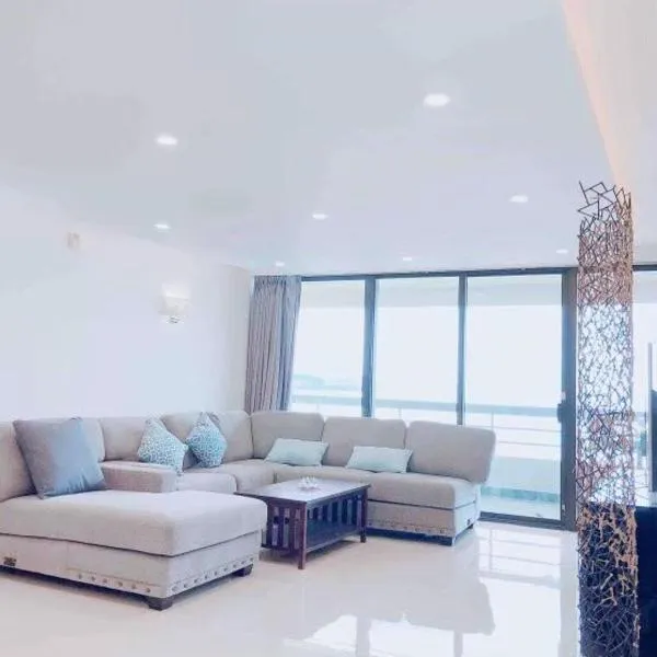 Alupang Beach Tower, UPGRADED units，位于塔穆宁的酒店
