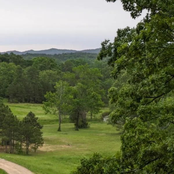 Ouachita Campground at Edendell，位于Oden的酒店