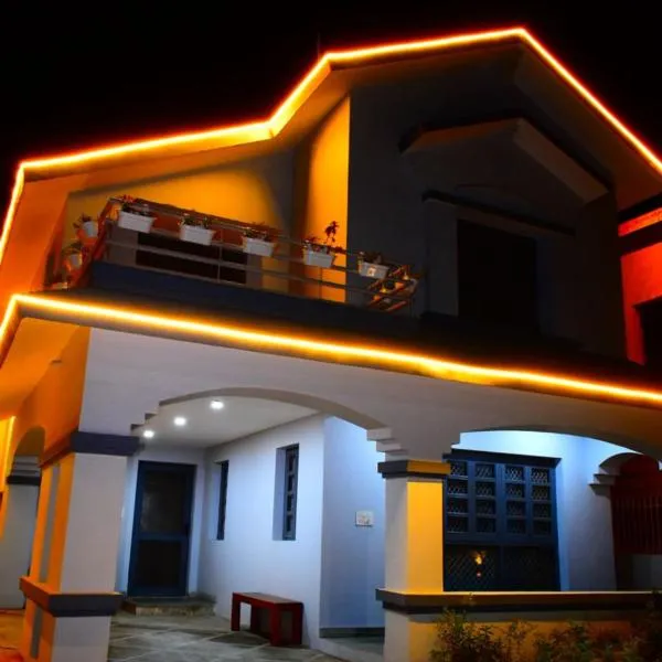 Entire 3BHK Duplex Villa Golf Course Road，位于古尔冈的酒店