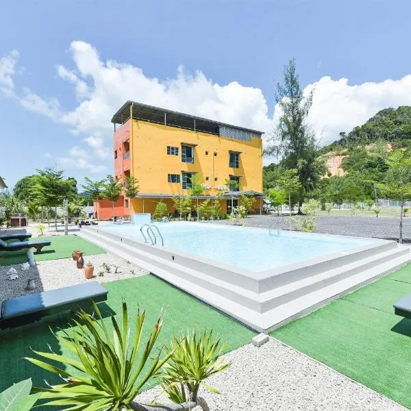 Mersing Pelangi Beach Resort，位于丰盛港的酒店