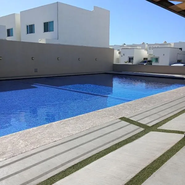 Casa con casa club en la Paz BCS,位于拉巴斯的酒店
