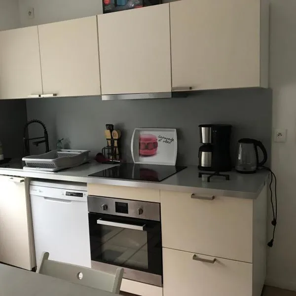 RDC Maison privée avec très grande cour，位于Souppes-sur-Loing的酒店