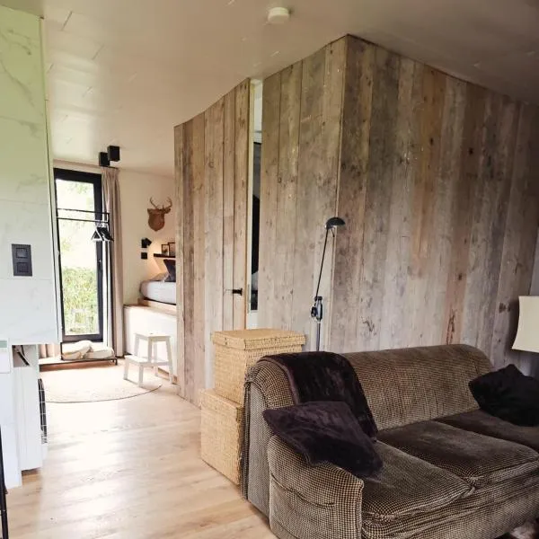 O'Noire, Viroinval Treignes，位于Treignes的酒店