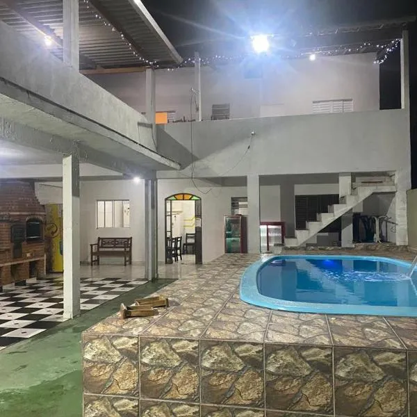 Ótima casa com piscina em Praia Grande，位于圣保罗的酒店