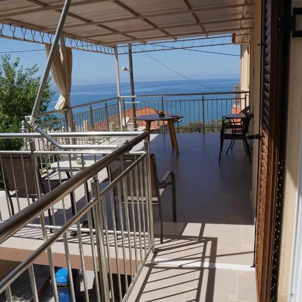 (301) Sea And Sun Apartments Kardamili，位于卡德哈米利的酒店