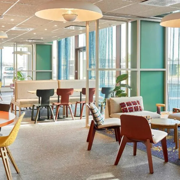 B&B HOTEL Marne-la-Vallée Val d'Europe，位于塞里斯的酒店