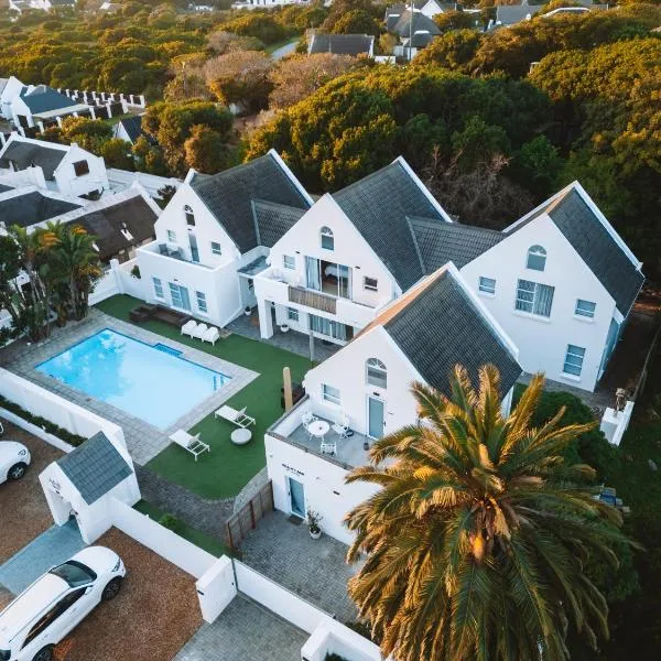 Adrift Guesthouse St Francis Bay，位于圣弗朗西斯湾的酒店