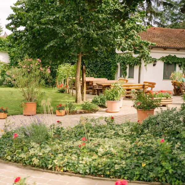 Hotel-Restaurant-Vinothek Felix Sommer，位于Auersthal的酒店