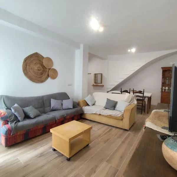 Apartamento Rústico，位于Cortes de Pallás的酒店