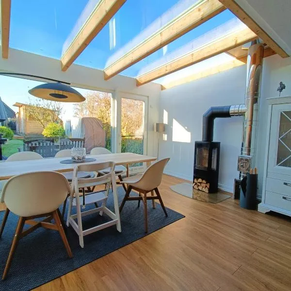 Beachhouse mit privater Sauna und Kamin, 700m zum Strand，位于舍恩贝里耶海滩的酒店