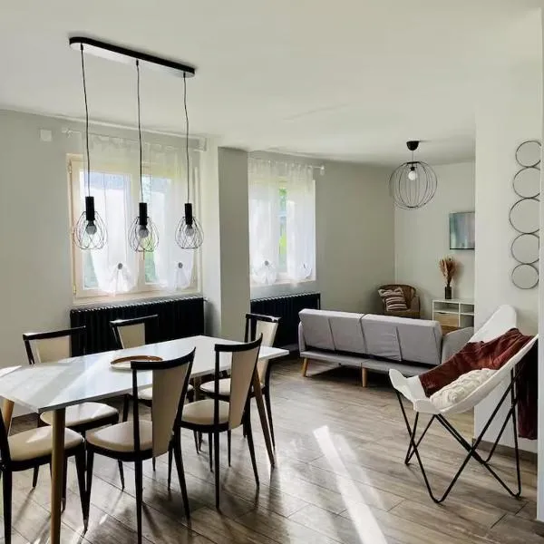 Chez Yvonne，位于Neuf-Église的酒店