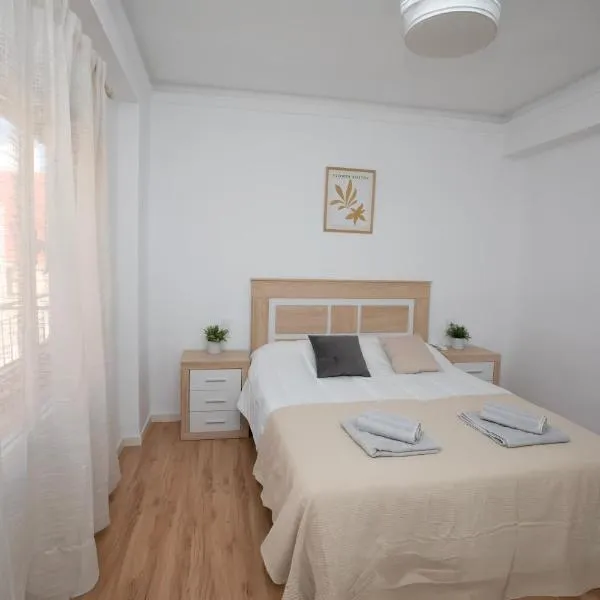 Lujoso Apartamento en Valencia 3 Dormitorios con Parking，位于帕特纳的酒店