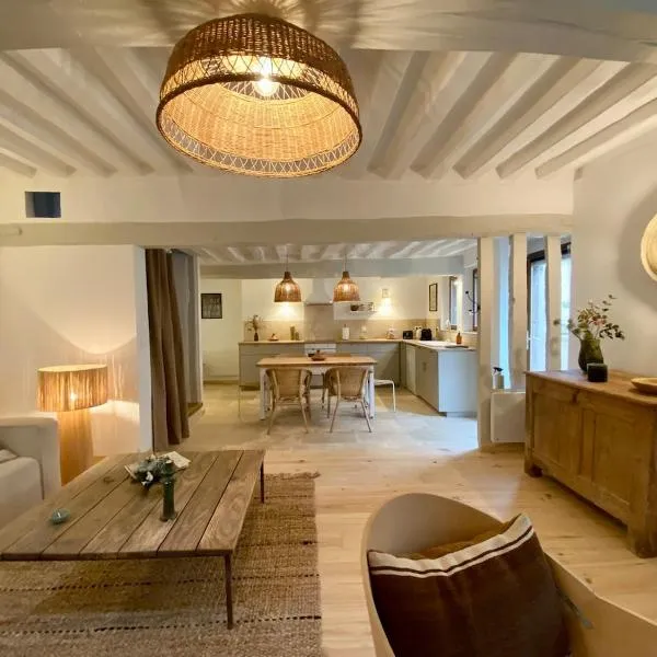 Charmante maison à pans de bois, Vernon centre，位于弗农的酒店