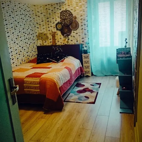 Chambre dans maison mosaïquée，位于圣马塞尔的酒店