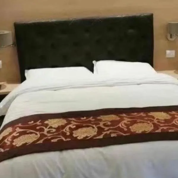 Hotel Alba，位于普拉托的酒店