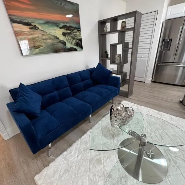 Modern Miami Oasis - BBQ Access，位于迈阿密的酒店