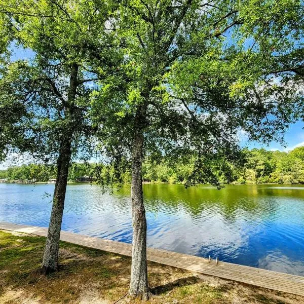 Livin' The Lake Dream,位于温泉城的酒店