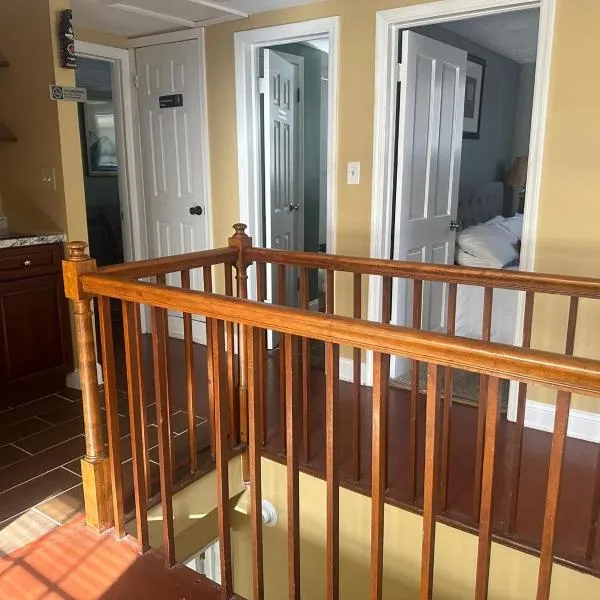 Unit-A Gorgeous private suite near metro train station and Washington DC，位于国会山高地的酒店