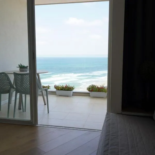 Amano Seaview Suite，位于Herzliya Pituah的酒店
