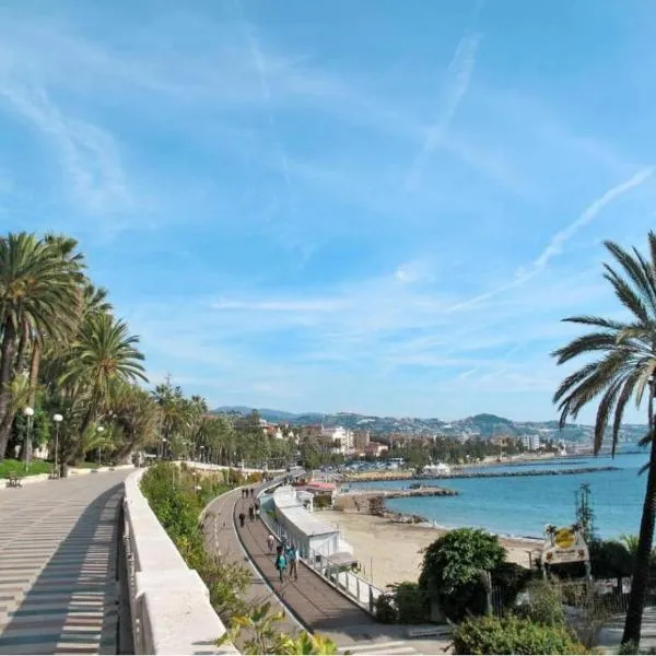 casa vacanze il girasole Sanremo，位于圣雷莫的酒店
