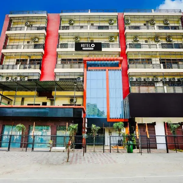 Super Hotel O Hyderabad Gate IIT BHU，位于瓦拉纳西的酒店