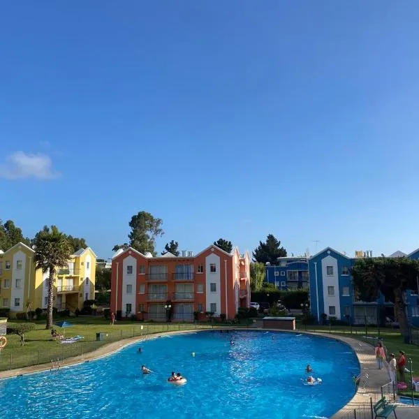 Departamento en Algarrobo Condominio Altos de Mirasol，位于阿尔加罗沃的酒店