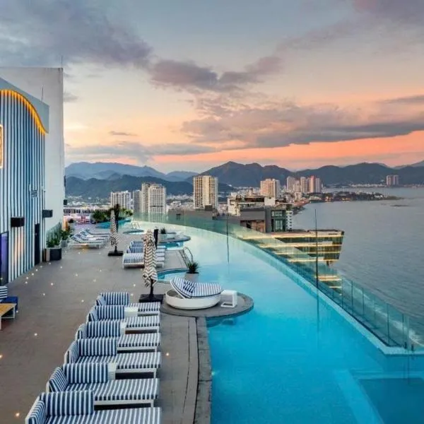 Panorama Wins Hotel Nha Trang，位于Dien Khanh的酒店