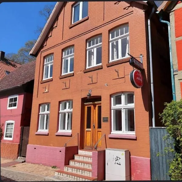 ElbKajüte，位于劳恩堡的酒店