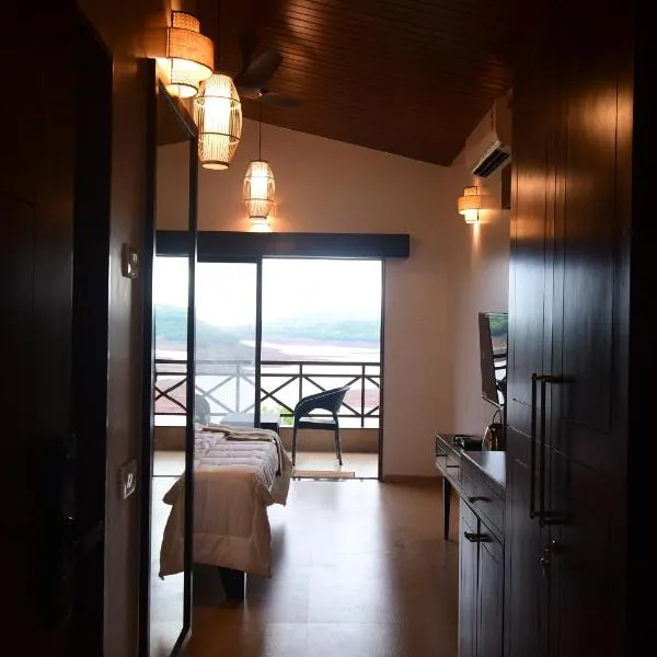 Waves and Vibes Resort，位于拉瓦萨市的酒店