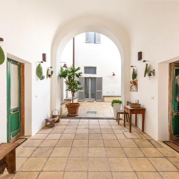 Palazzo San Giovanni，位于莫尔恰诺迪莱乌卡的酒店